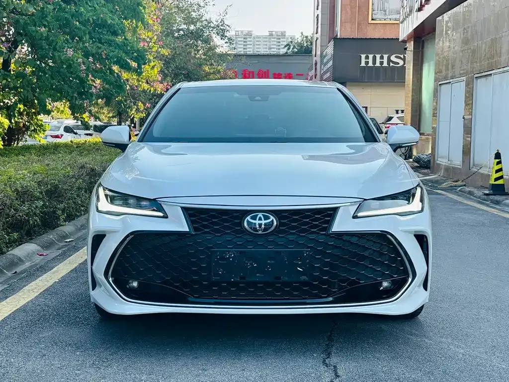 Toyota Avalon 2023 из CN, фото 10