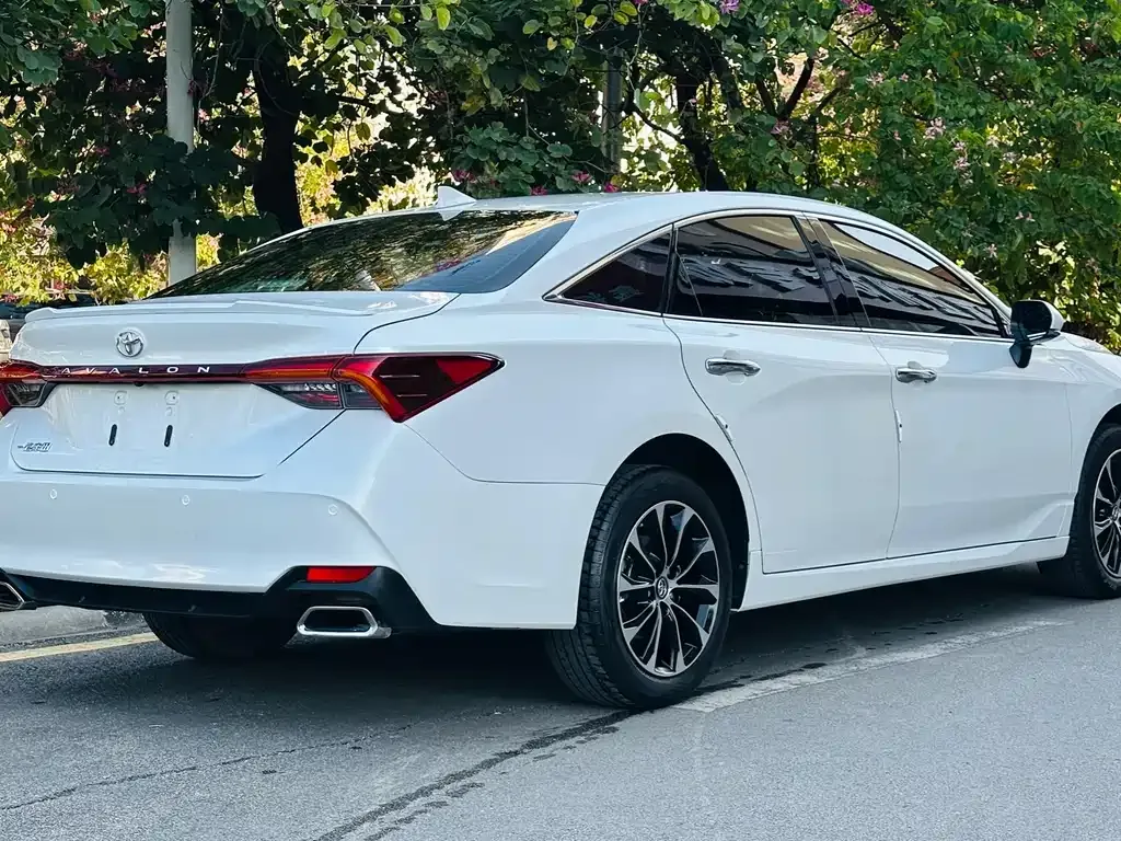 Toyota Avalon 2023 из CN, фото 9