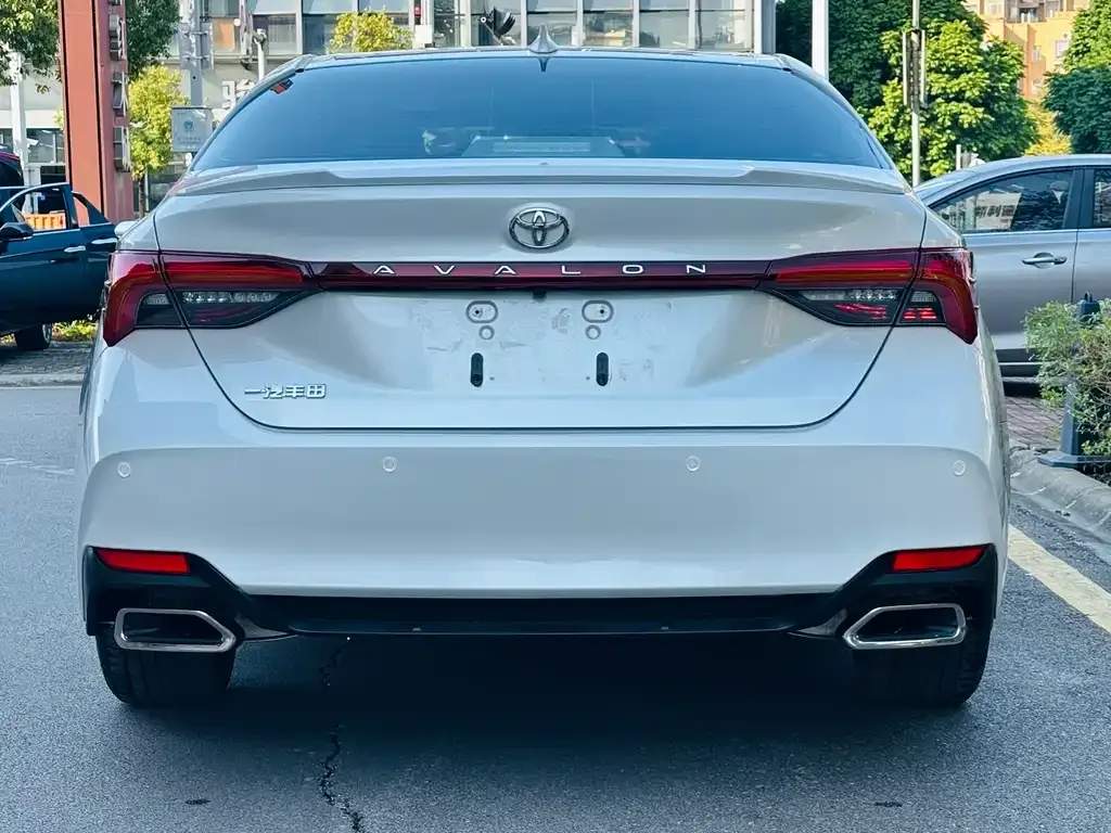 Toyota Avalon 2023 из CN, фото 3