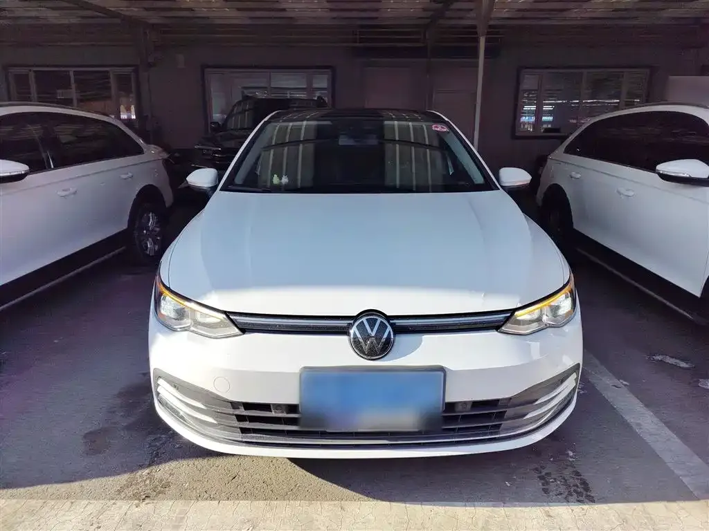 Volkswagen Golf 2024 из CN, фото 8