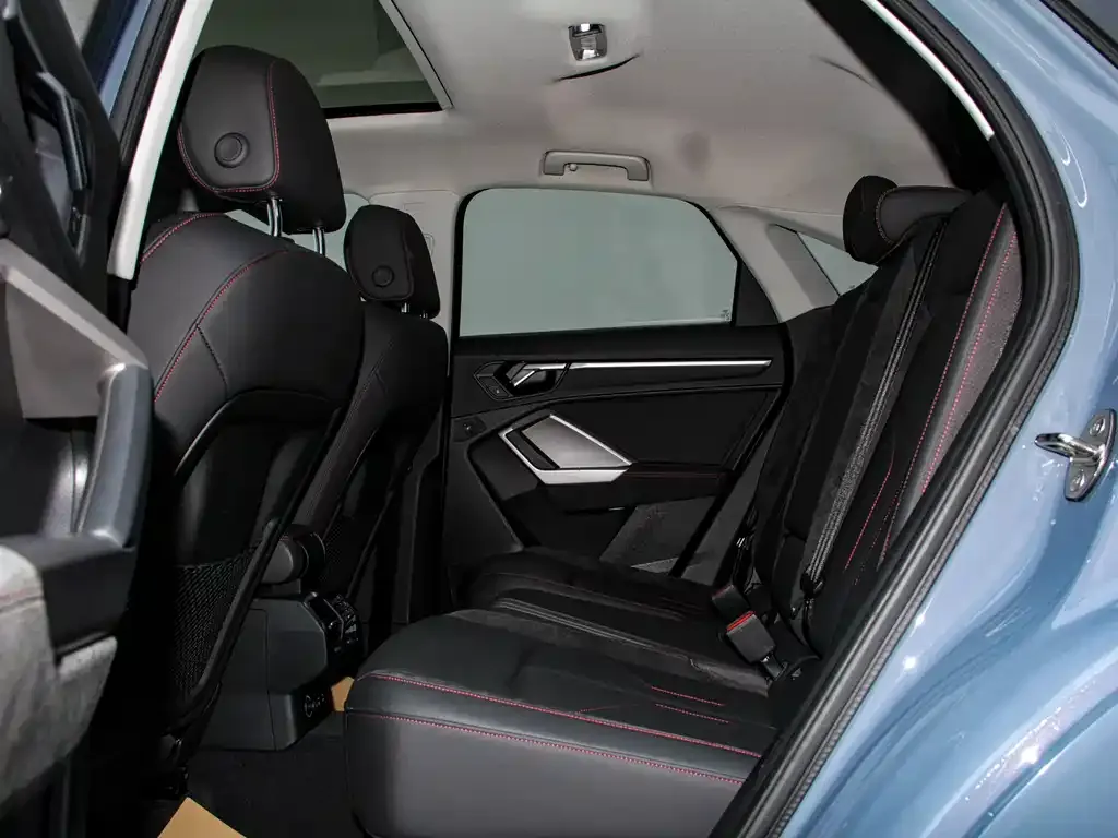 Audi Q3 Sportback — фото 7