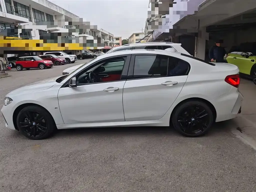 BMW 1 Series 2022 из CN, фото 2