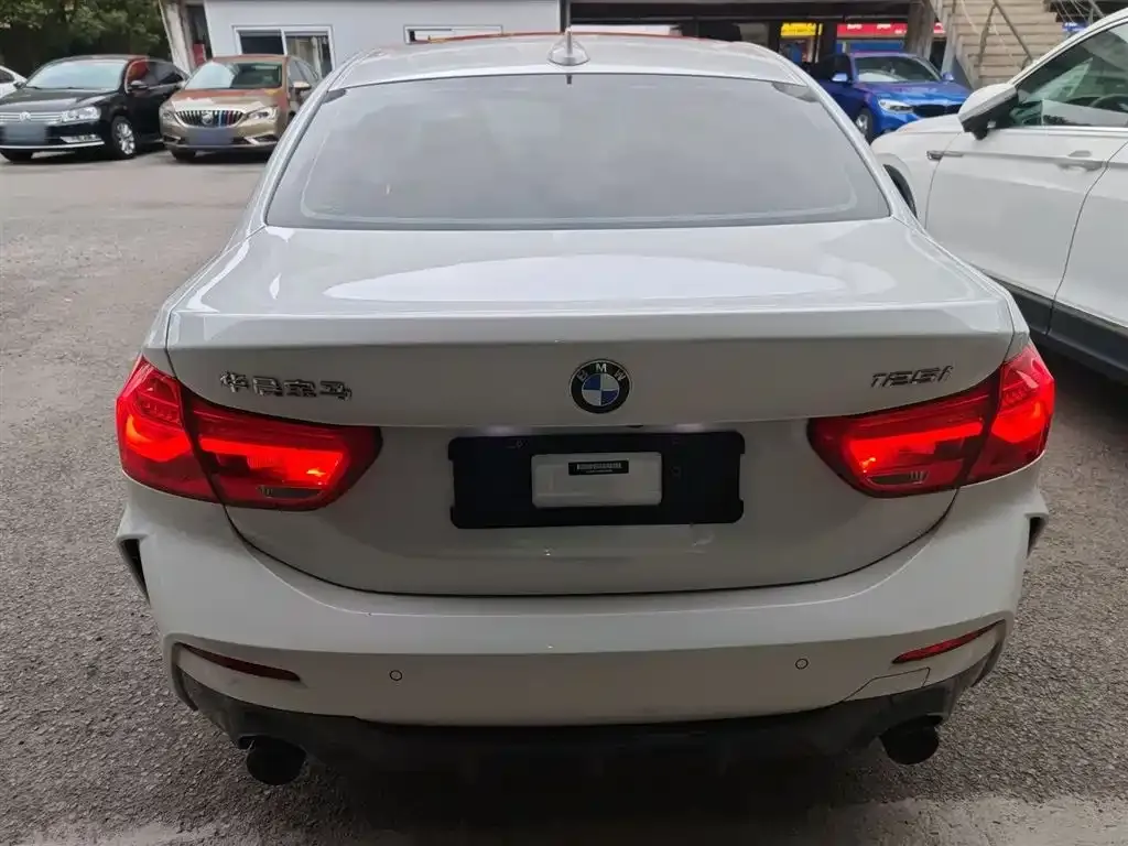 BMW 1 Series 2022 из CN, фото 3