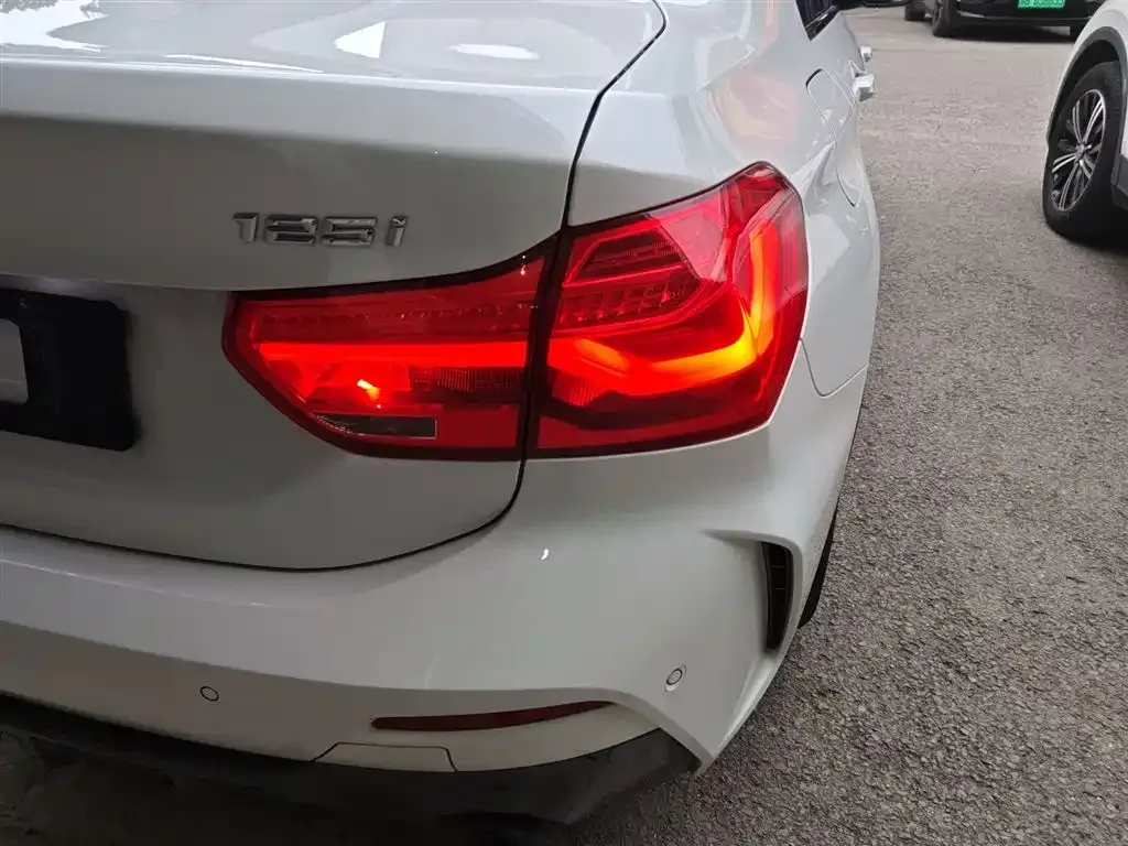 BMW 1 Series 2022 из CN, фото 4