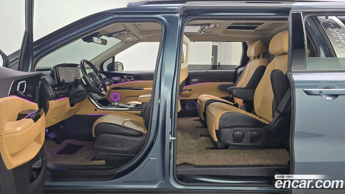 Kia Carnival — фото 10
