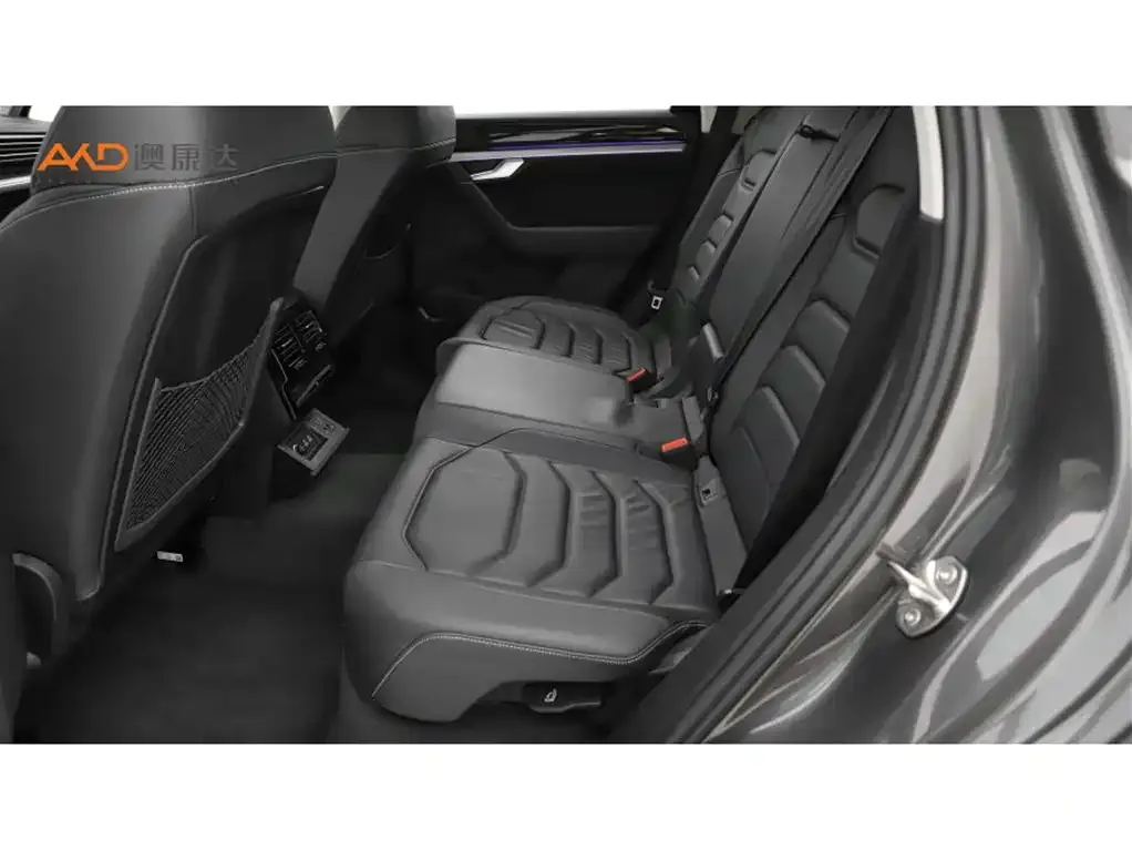Volkswagen Touareg 2023 из CN, фото 2