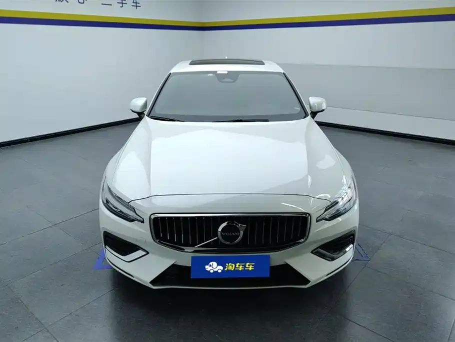 Volvo S60 2024 из CN, фото 6