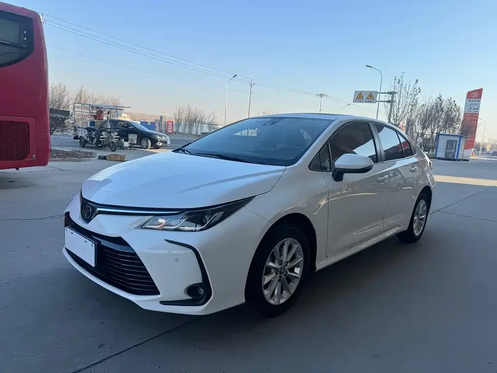Toyota Corolla 2022 из CN, фото 1