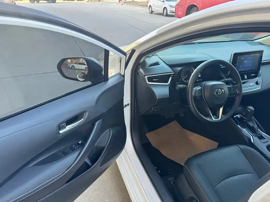 Toyota Corolla 2022 из CN, фото 8