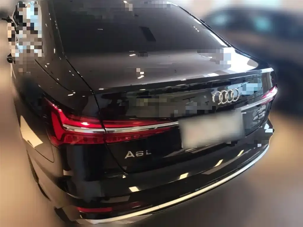 Audi A6L 2023 из CN, фото 6