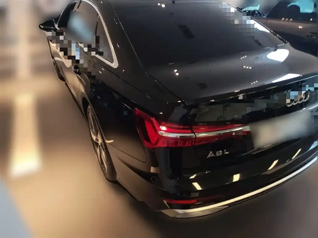 Audi A6L 2023 из CN, фото 9