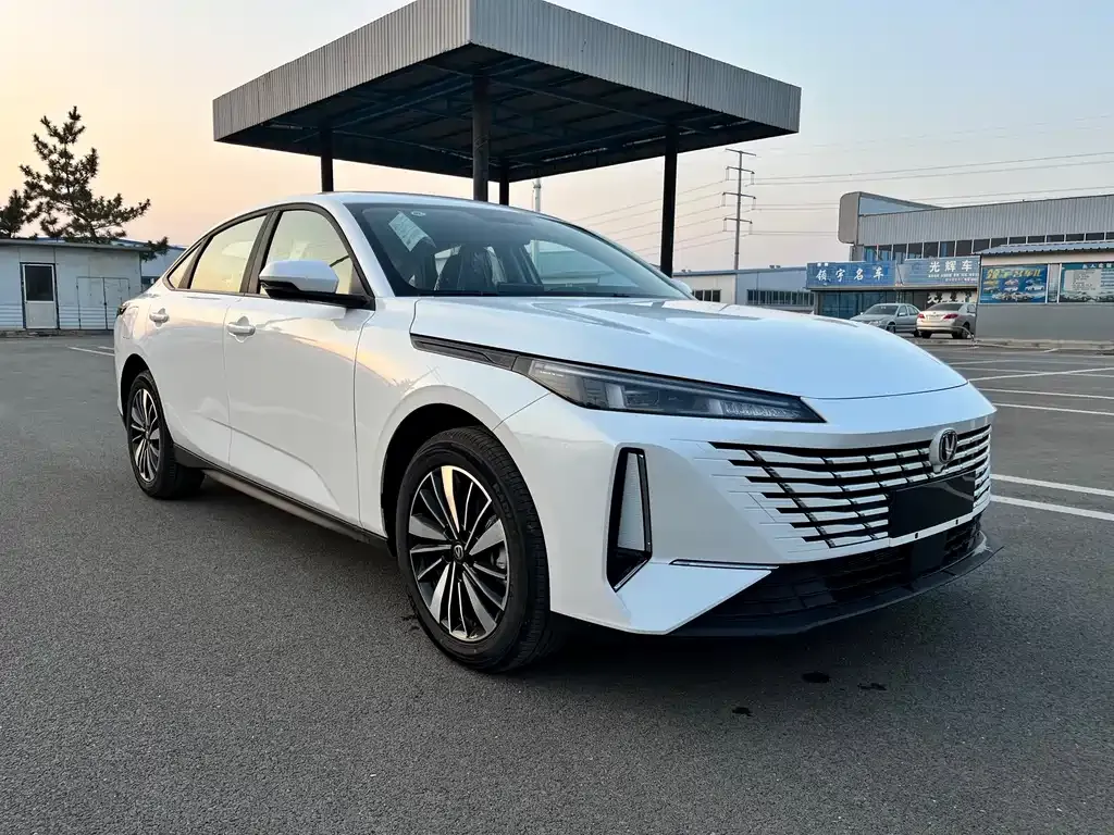 Changan Eado PHEV 2025 из CN, фото 3