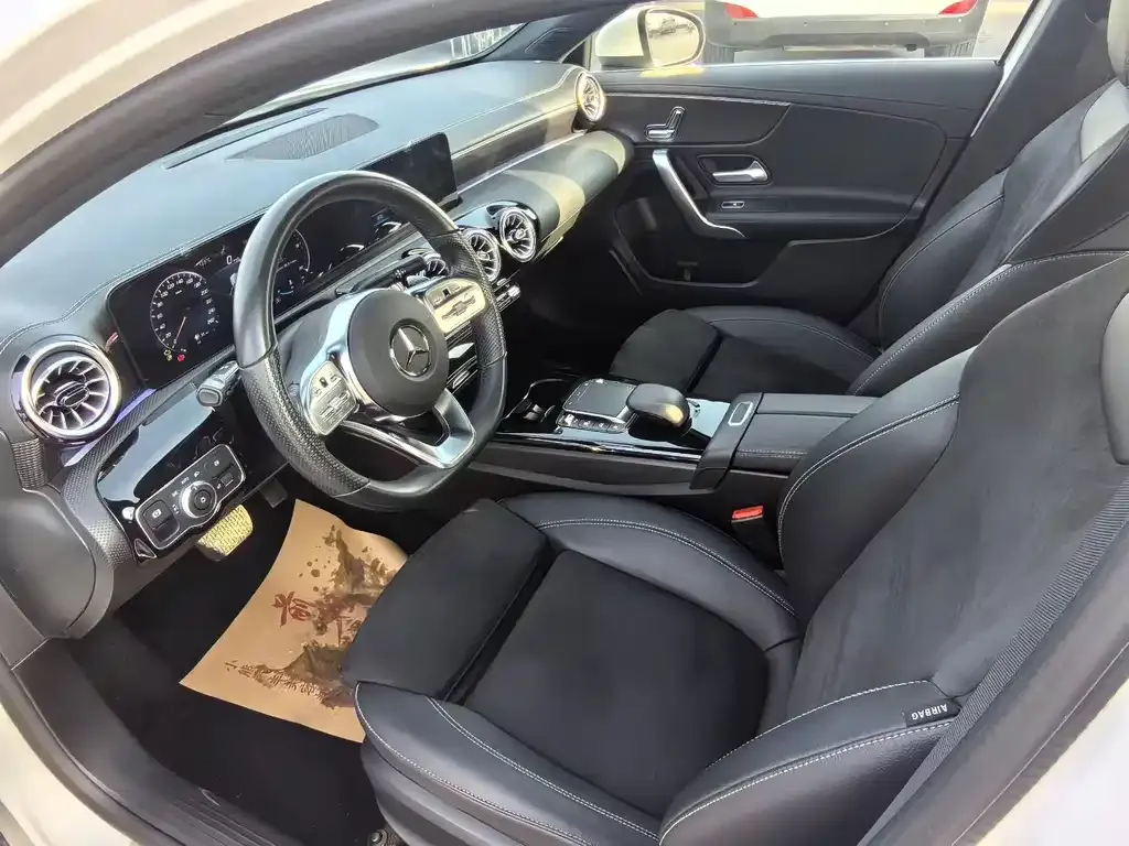 Mercedes-Benz A-Class 2023 из CN, фото 4