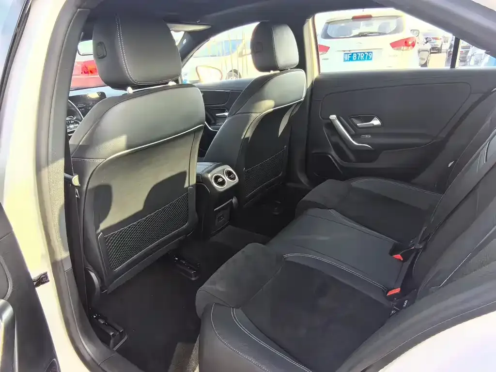 Mercedes-Benz A-Class 2023 из CN, фото 6