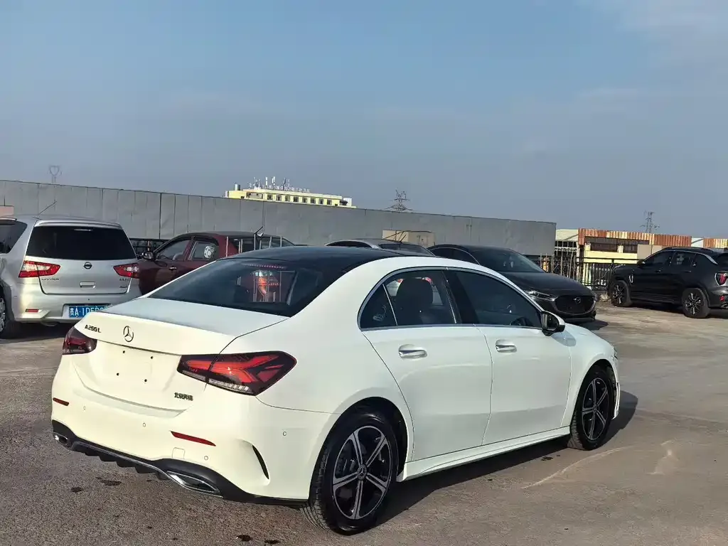 Mercedes-Benz A-Class 2023 из CN, фото 7