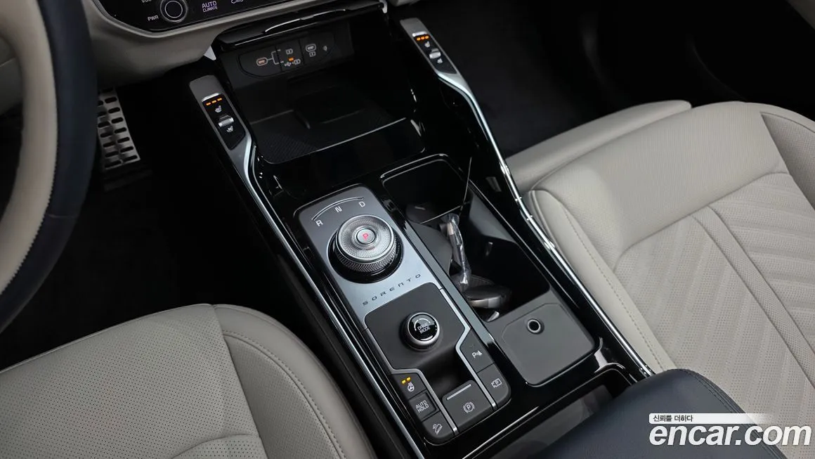 Kia Sorento — фото 9
