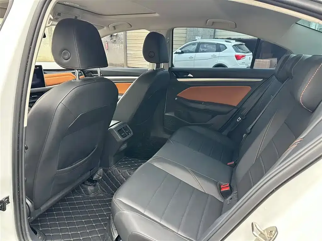 Volkswagen Bora 2023 из CN, фото 10