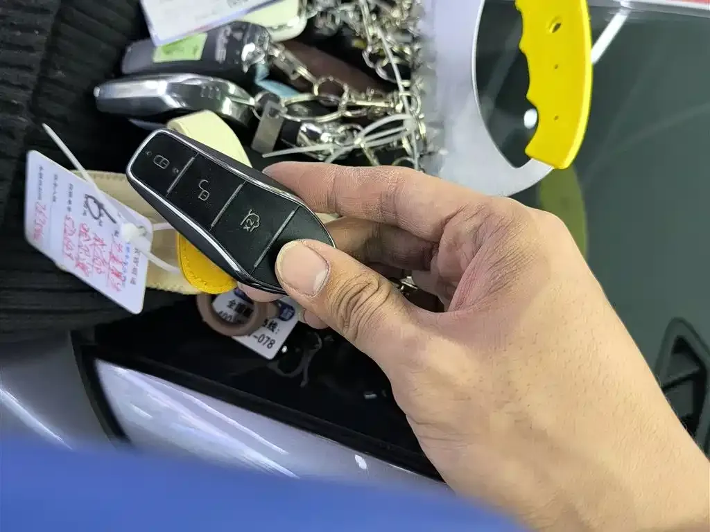 BYD Seal 05 DM-i — фото 9