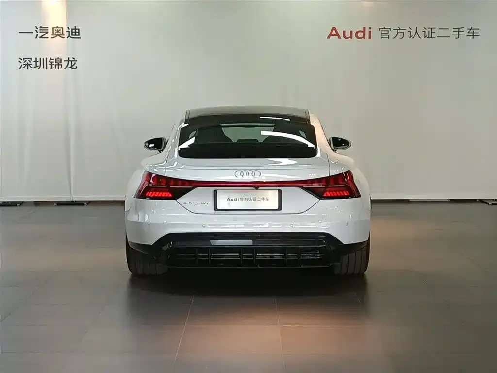 Audi e-tron GT — фото 2
