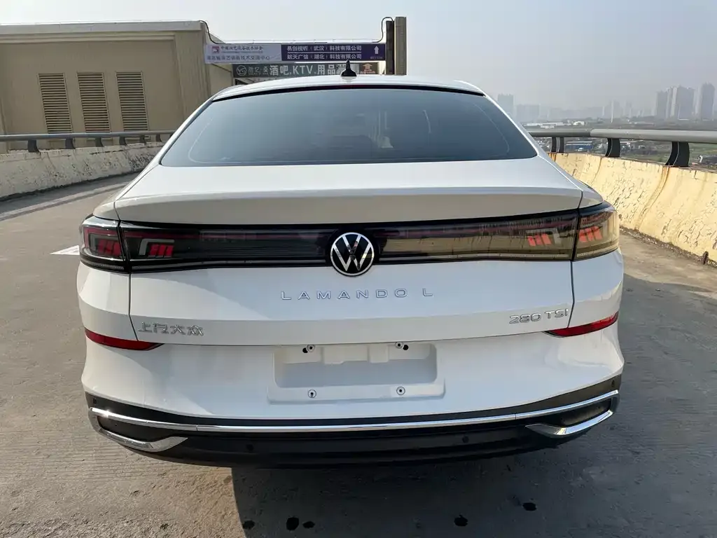 Volkswagen Lamando 2023 из CN, фото 9