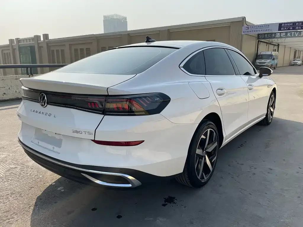 Volkswagen Lamando 2023 из CN, фото 7