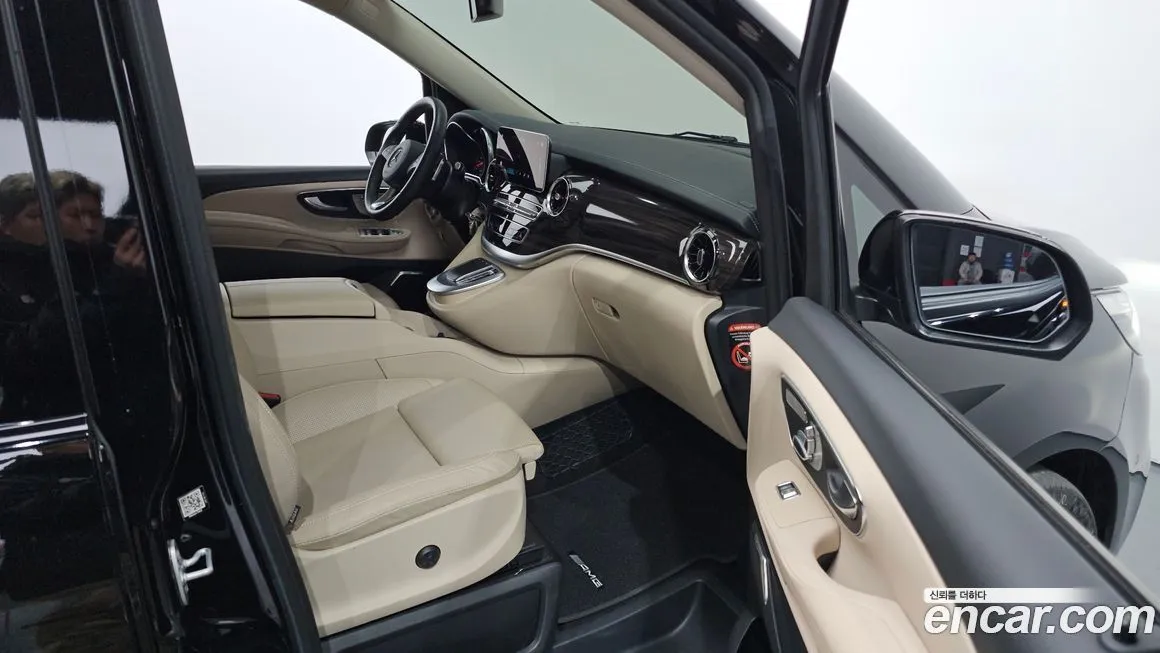 Mercedes-Benz V-Class 2024 из KR, фото 5