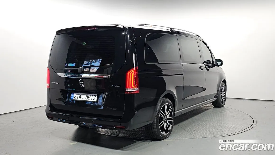 Mercedes-Benz V-Class 2024 из KR, фото 2