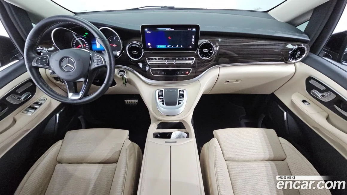 Mercedes-Benz V-Class 2024 из KR, фото 4