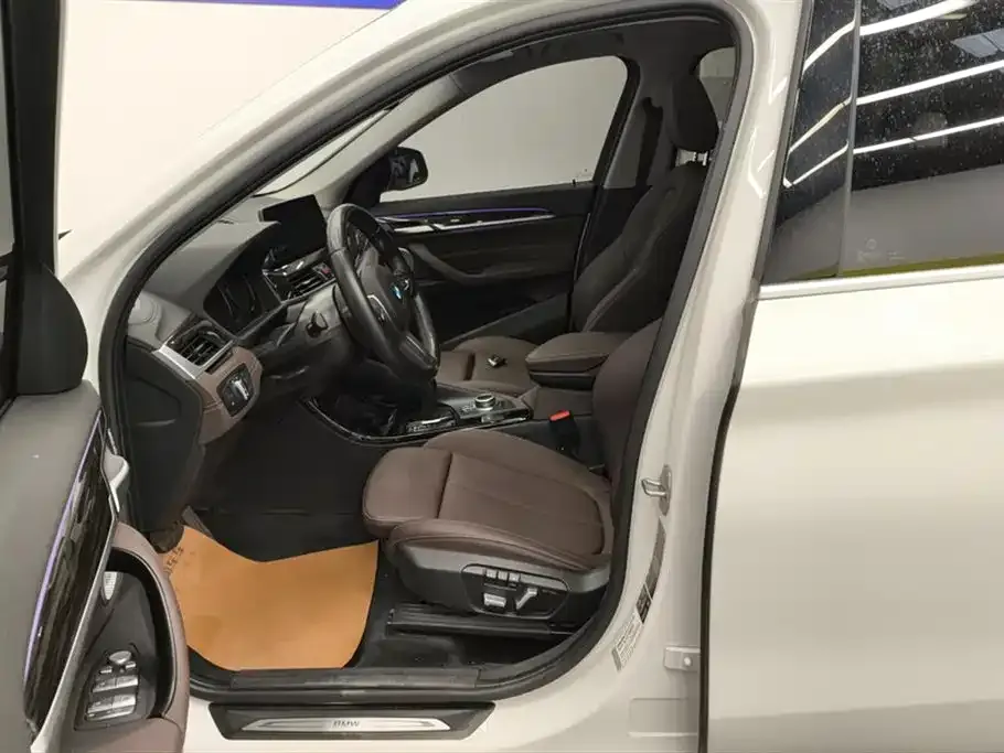 BMW X1 2021 из CN, фото 8