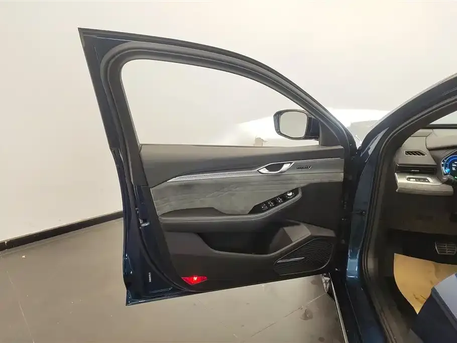 Geely Xingrui 2023 из CN, фото 3