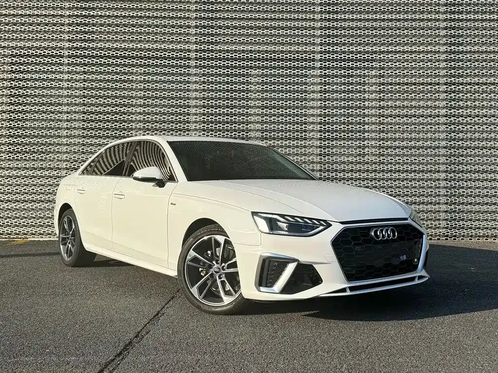 Audi A4L 2023 из CN, фото 8