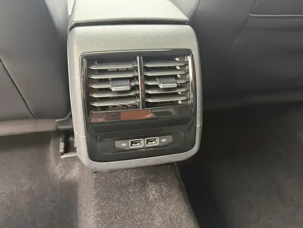 Volkswagen Sagitar 2023 из CN, фото 5