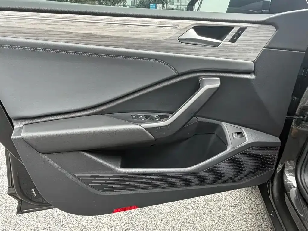 Volkswagen Sagitar 2023 из CN, фото 2