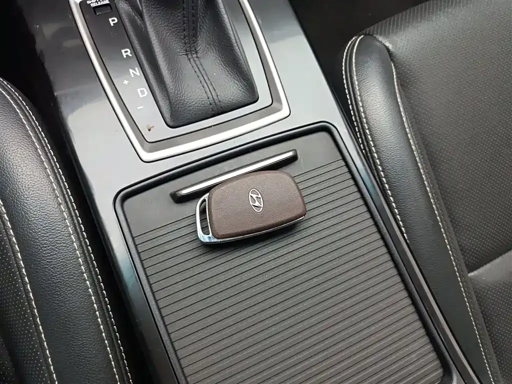 Hyundai Mistra — фото 10