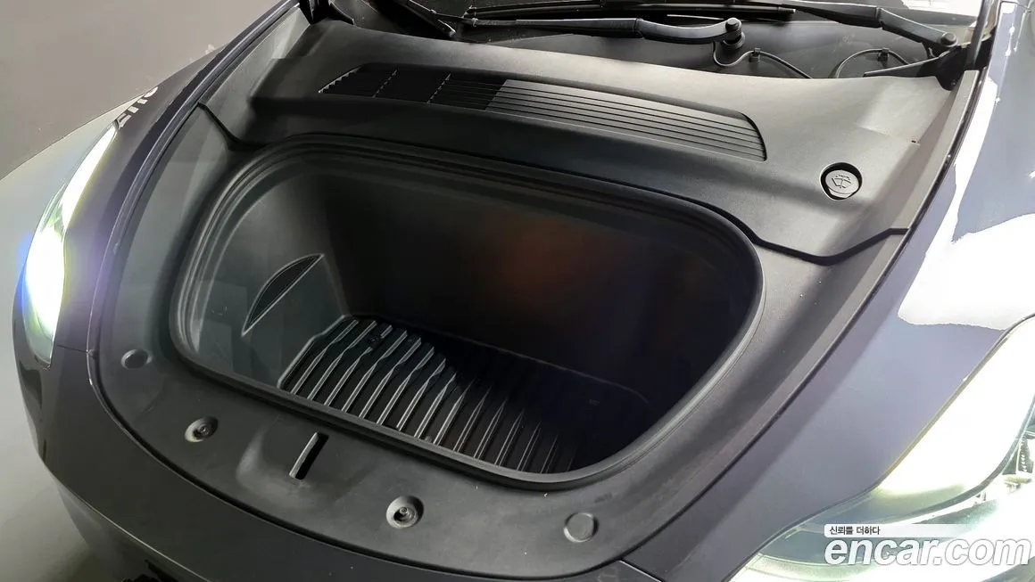 Tesla Model Y 2021 из KR, фото 8