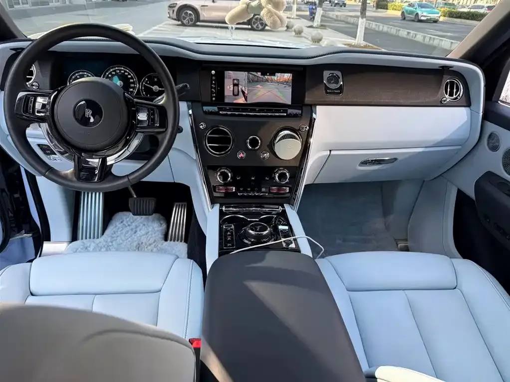 Rolls-Royce Cullinan 2021 из CN, фото 5