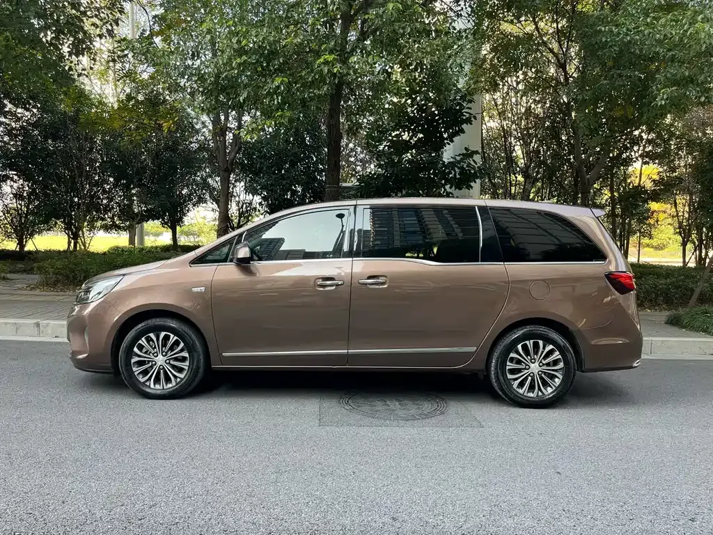 Buick GL8 2021 из CN, фото 4