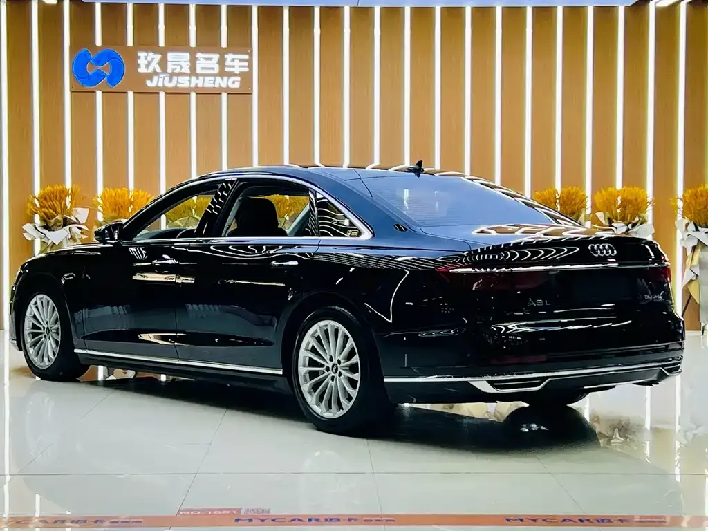 Audi A8 2022 из CN, фото 7