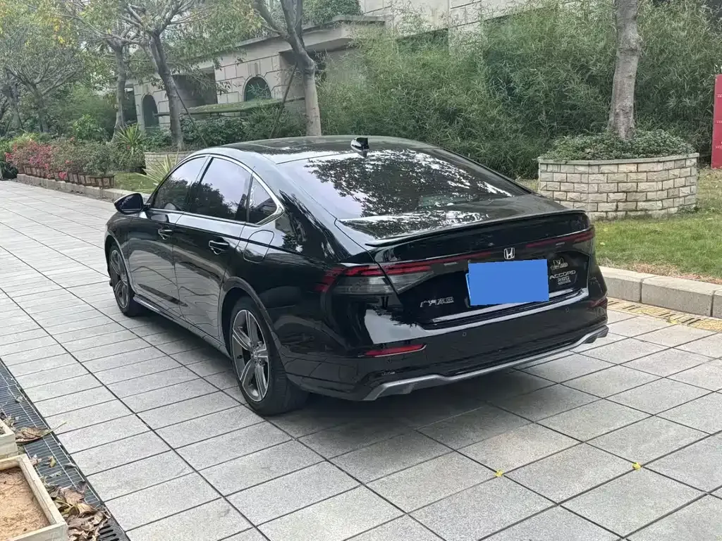 Honda Accord — фото 6
