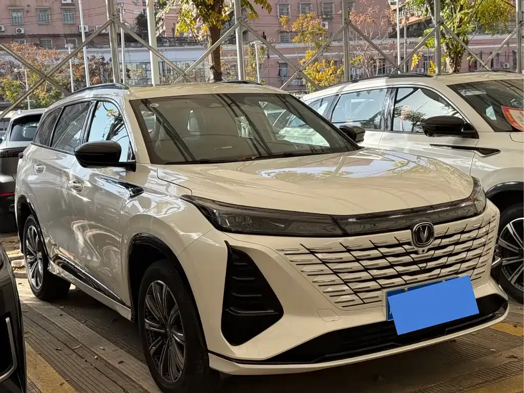 Changan CS75PLUS — фото 10