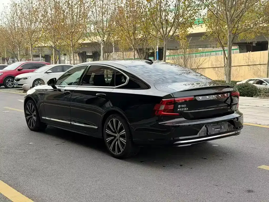 Volvo S90 2025 из CN, фото 5