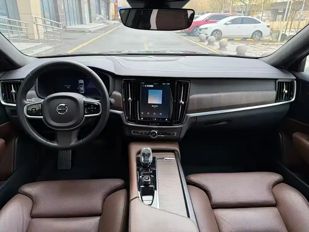 Volvo S90 2025 из CN, фото 4