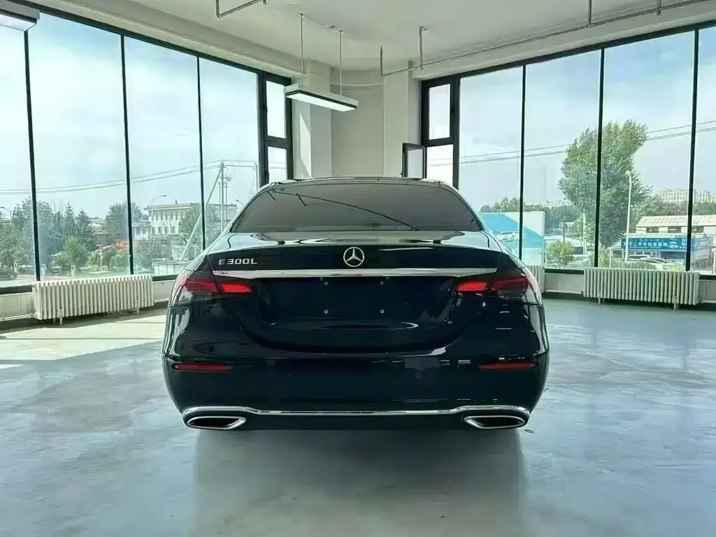 Mercedes-Benz E-Class 2023 из CN, фото 3