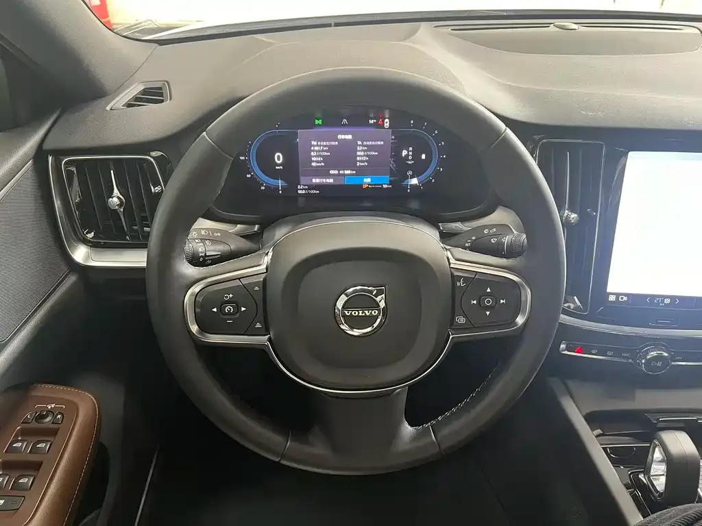 Volvo S60 2023 из CN, фото 5