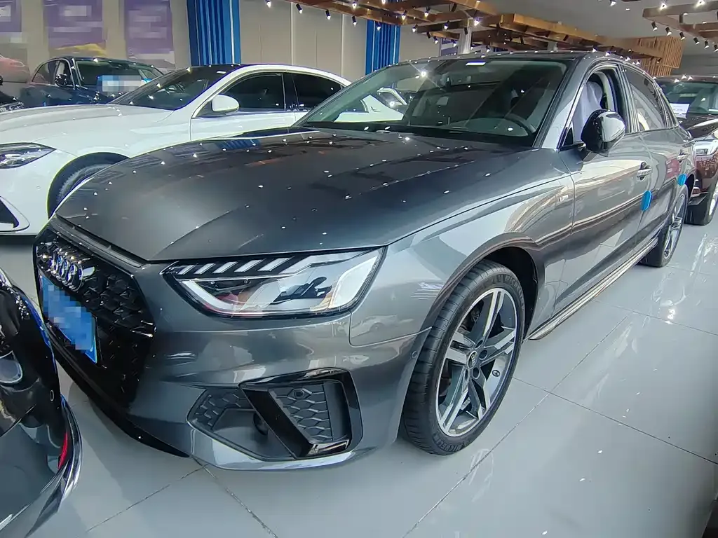 Audi A4L 2023 из CN, фото 1