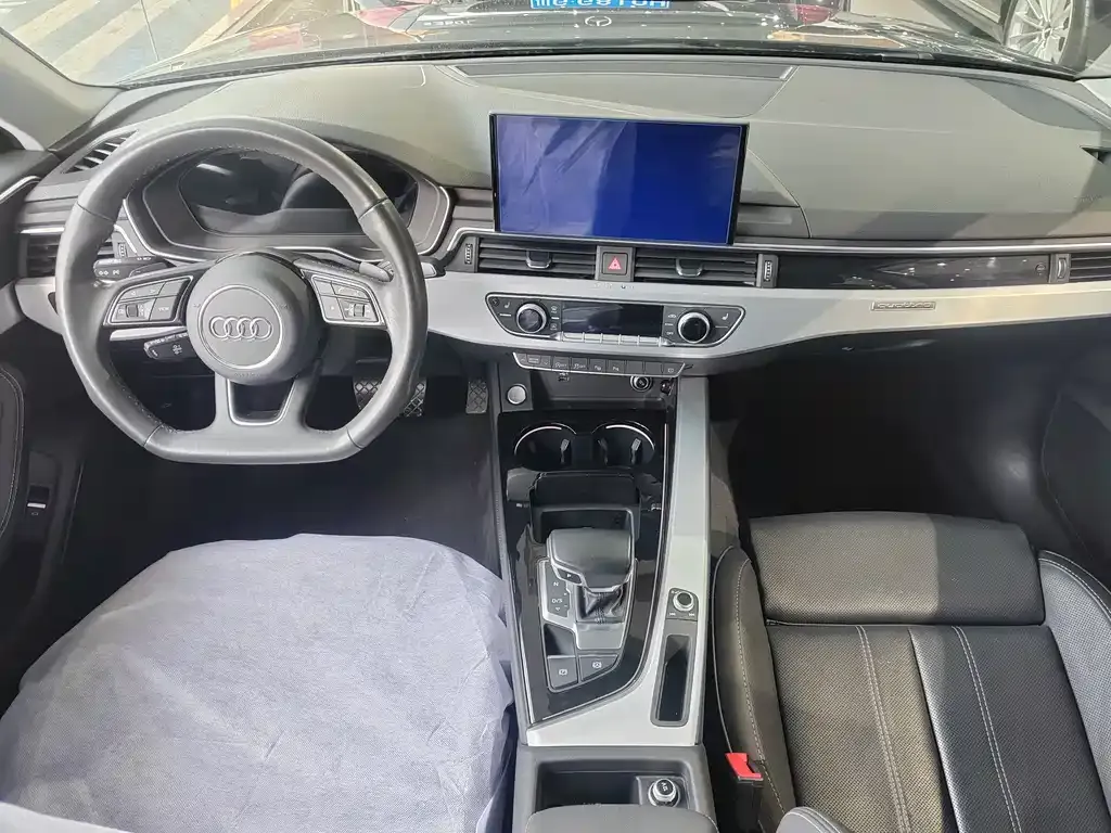 Audi A4L 2023 из CN, фото 5