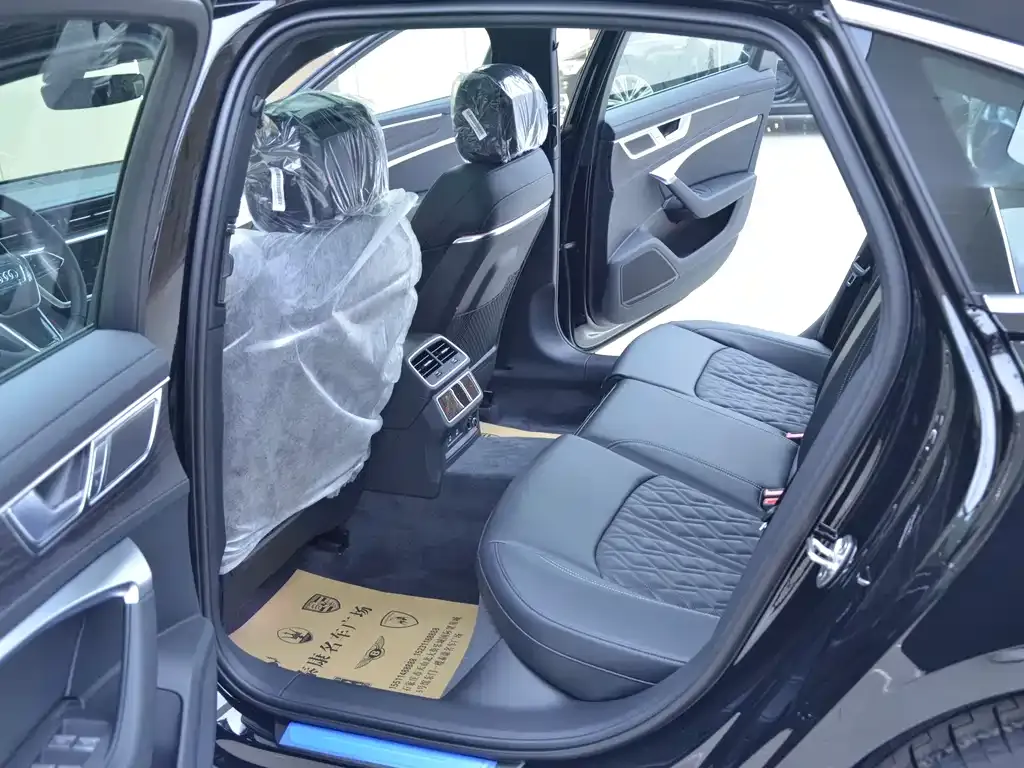 Audi A6L 2025 из CN, фото 6