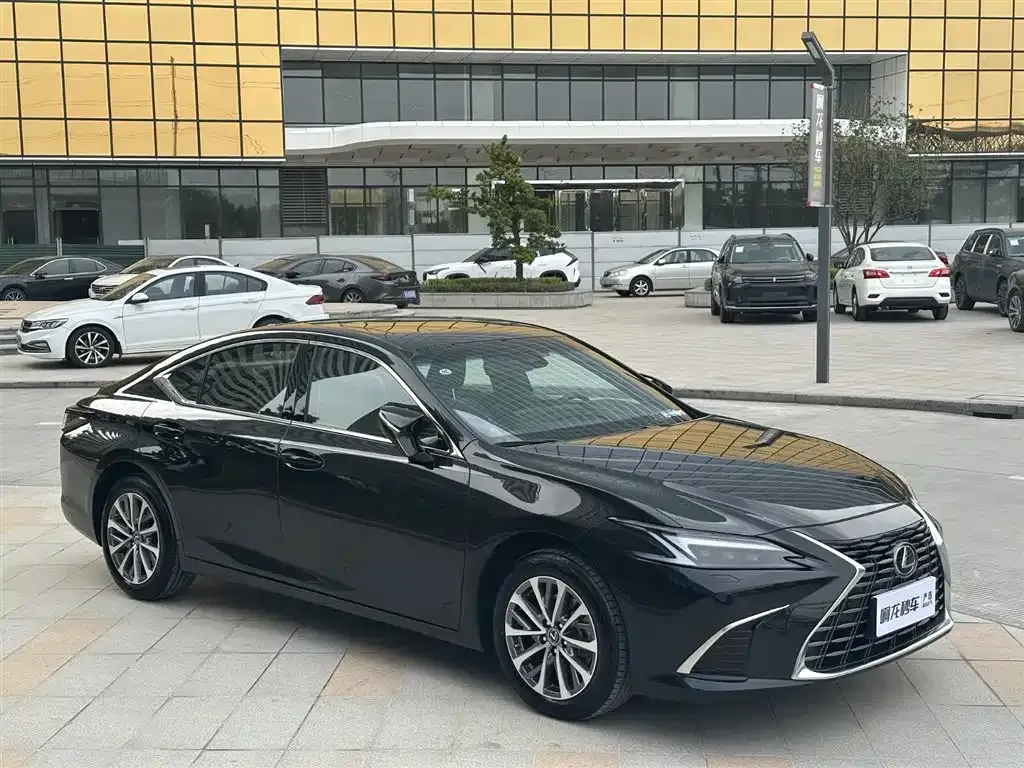 Lexus ES 2025 из CN, фото 10