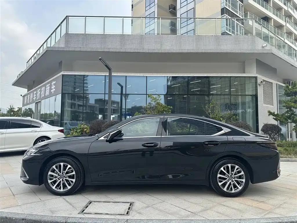 Lexus ES 2025 из CN, фото 9