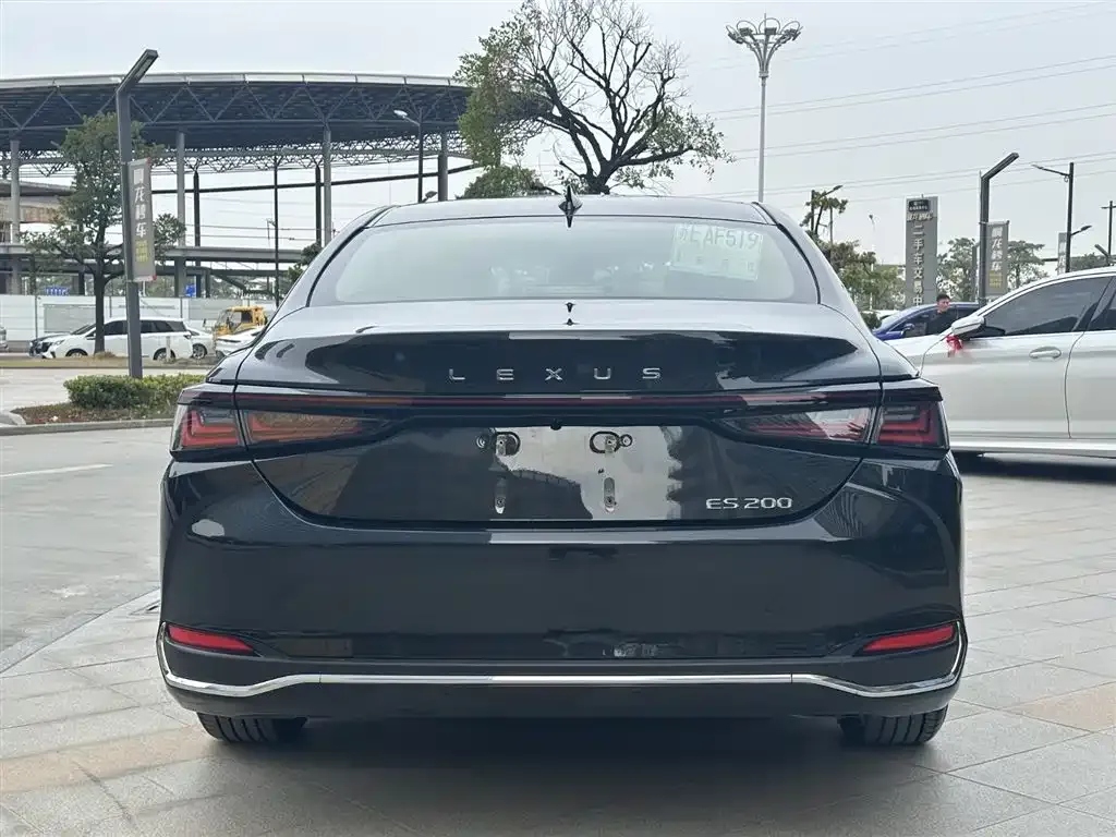 Lexus ES 2025 из CN, фото 2